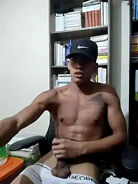 Snapshot of Aronbbc chatting on 03.19.25 Aronbbc online show from 03.19.25