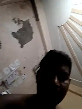 Snapshot of vikesh05 chatting on 09.16.25 vikesh05 online show from 09.16.25