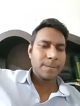 Snapshot of vikesh05 chatting on 11.23.25 vikesh05 online show from 11.23.25