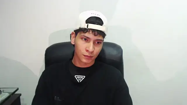 Jhojan twink online show from 03.19.25