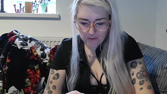 Sizzling Indie36 online show from 10.21.25