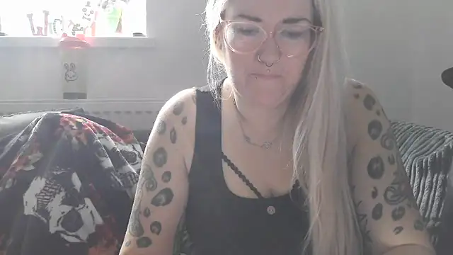 Sizzling Indie36 online show from 10.22.25