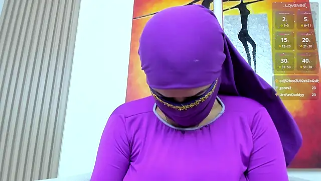 Layla arabelle online show from 03.21.25