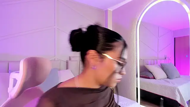 Snapshot of Eimmy_bm chatting on 09.30.25 Eimmy bm online show from 09.30.25