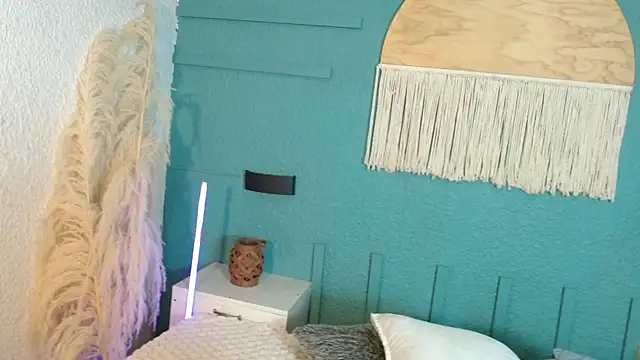 Parker Lee online show from 10.25.25