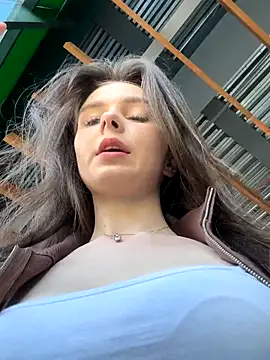 MilaBee online show from 09.18.25