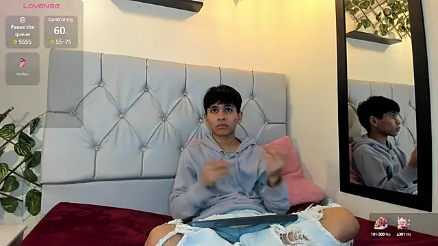 Snapshot of Ethan_Westt chatting on 03.20.25 Ethan Westt online show from 03.20.25