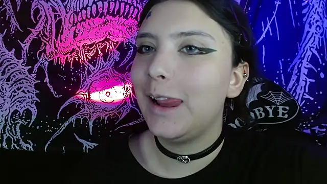 Snapshot of mikaskullcs chatting on 09.24.25 mikaskullcs online show from 09.24.25