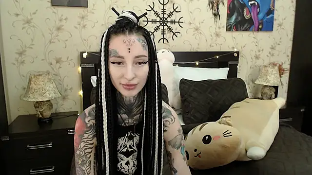 Snapshot of Velvetbat chatting on 03.19.25 Velvetbat online show from 03.19.25