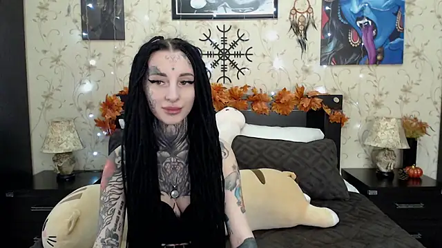 Snapshot of Velvetbat chatting on 09.21.25 Velvetbat online show from 09.21.25