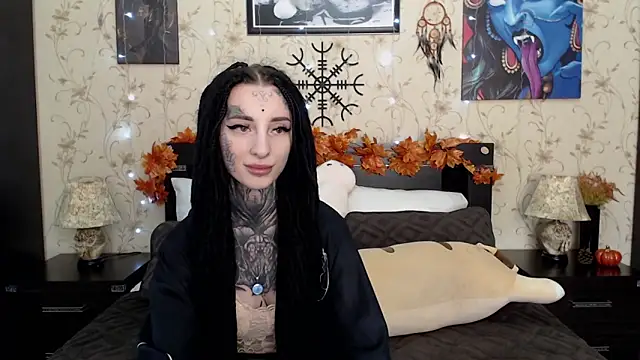 Snapshot of Velvetbat chatting on 10.01.25 Velvetbat online show from 10.01.25