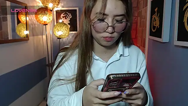 Snapshot of Fiorellaa_delsd chatting on 09.25.25 Fiorellaa delsd online show from 09.25.25