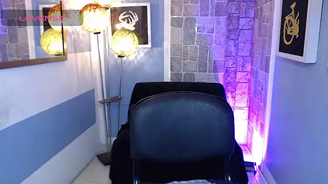 Snapshot of Fiorellaa_delsd chatting on 10.08.25 Fiorellaa delsd online show from 10.08.25