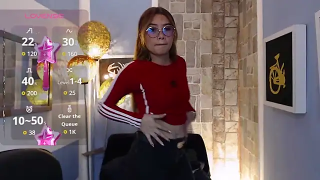 Snapshot of Fiorellaa_delsd chatting on 10.23.25 Fiorellaa delsd online show from 10.23.25