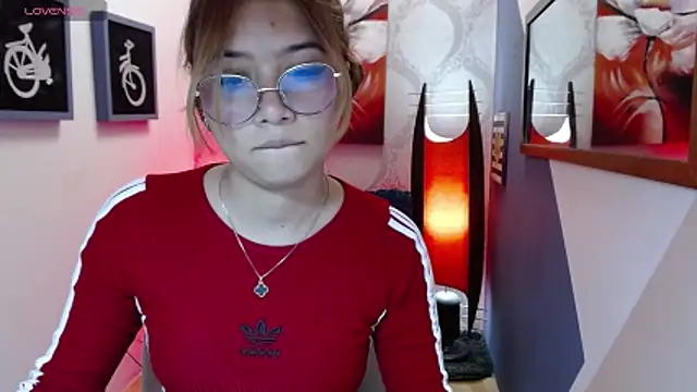 Snapshot of Fiorellaa_delsd chatting on 11.25.25 Fiorellaa delsd online show from 11.25.25