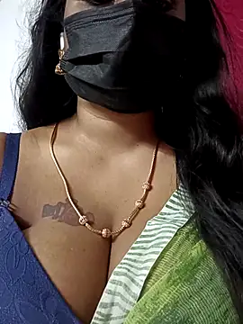 Snapshot of aparna99 chatting on 03.21.25 aparna99 online show from 03.21.25