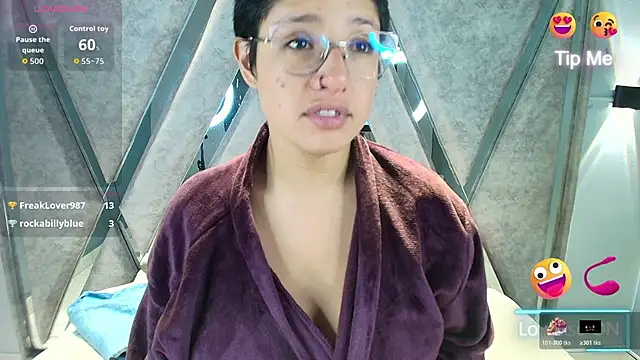 Elaine87  online show from 11.11.25