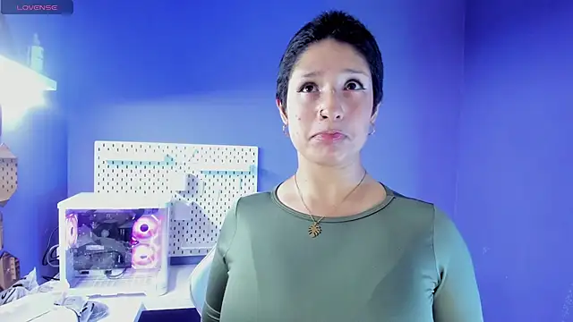 Elaine87  online show from 11.19.25