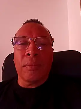 Snapshot of OrionStone chatting on 03.20.25 OrionStone online show from 03.20.25