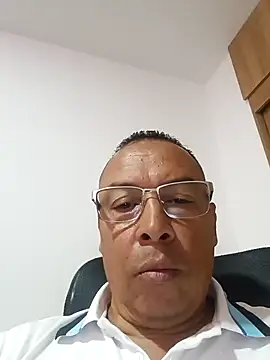Snapshot of OrionStone chatting on 03.21.25 OrionStone online show from 03.21.25