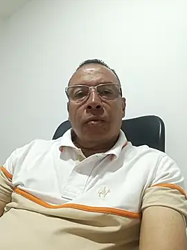 Snapshot of OrionStone chatting on 03.22.25 OrionStone online show from 03.22.25