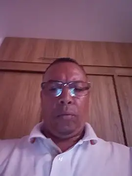 Snapshot of OrionStone chatting on 03.23.25 OrionStone online show from 03.23.25