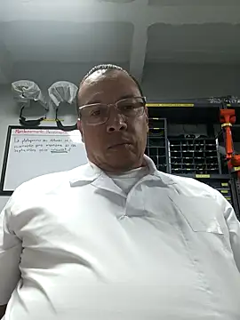 Snapshot of OrionStone chatting on 09.22.25 OrionStone online show from 09.22.25