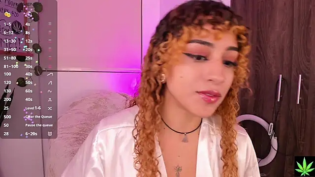 Snapshot of MaryJanelovers chatting on 09.26.25 MaryJanelovers online show from 09.26.25