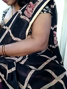 Snapshot of tamiltady chatting on 09.15.25 tamiltady online show from 09.15.25