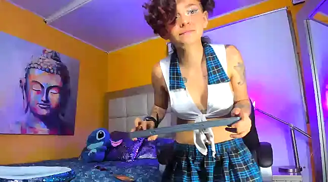 Snapshot of angels_petite_ chatting on 03.22.25 angels petite online show from 03.22.25
