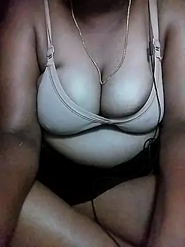 Snapshot of ammutamiltamil chatting on 09.10.25 ammutamiltamil online show from 09.10.25