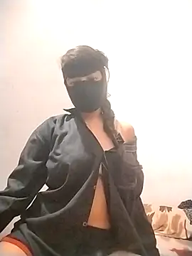 Snapshot of Sona-99 chatting on 12.01.25 Sona-99 online show from 12.01.25