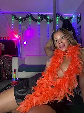 Snapshot of AsiaEssence chatting on 10.19.25 AsiaEssence online show from 10.19.25