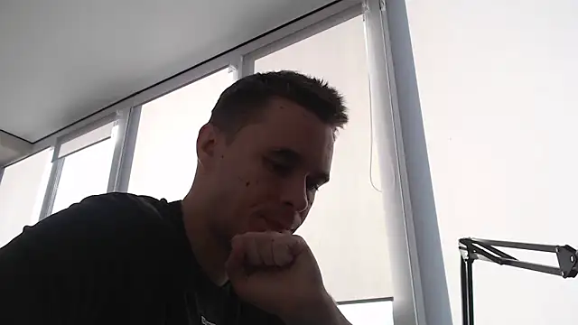 Snapshot of FreddyBredi chatting on 10.22.25 FreddyBredi online show from 10.22.25