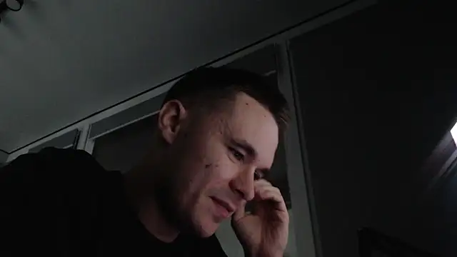 Snapshot of FreddyBredi chatting on 10.24.25 FreddyBredi online show from 10.24.25