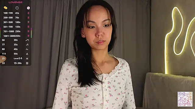 AlodiaAxley online show from 10.20.25