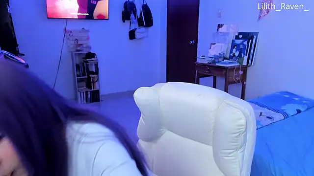 Lilith Raven  online show from 09.11.25