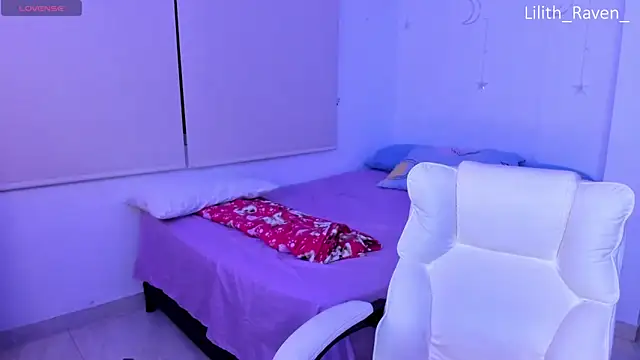 Lilith Raven  online show from 10.06.25