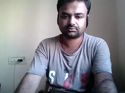 Snapshot of sree4143 chatting on 10.13.25 sree4143 online show from 10.13.25
