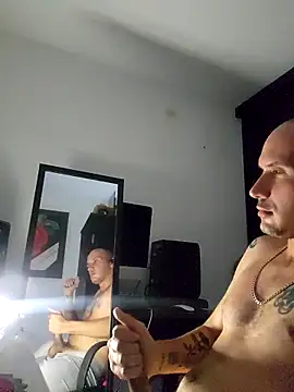 Snapshot of lilobaby chatting on 10.20.25 lilobaby online show from 10.20.25