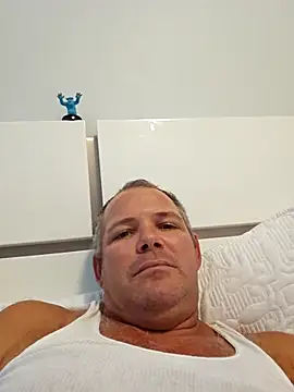 Snapshot of cubanitofeliz40 chatting on 09.18.25 cubanitofeliz40 online show from 09.18.25