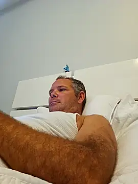 Snapshot of cubanitofeliz40 chatting on 10.02.25 cubanitofeliz40 online show from 10.02.25