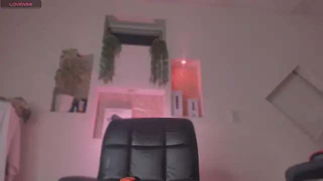 Snapshot of Chloe_cooperr chatting on 09.23.25 Chloe cooperr online show from 09.23.25