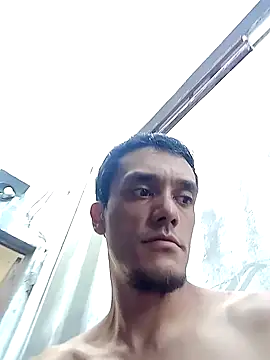 Snapshot of Adrian6986 chatting on 12.04.25 Adrian6986 online show from 12.04.25