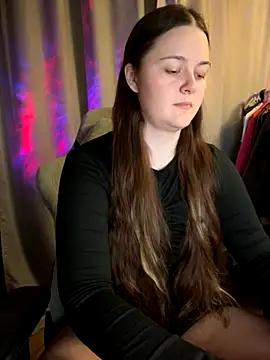 Snapshot of Cuty_Kitty chatting on 10.17.25 Cuty Kitty online show from 10.17.25