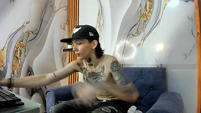 Snapshot of StraightBoy_Nick chatting on 09.14.25 StraightBoy Nick online show from 09.14.25