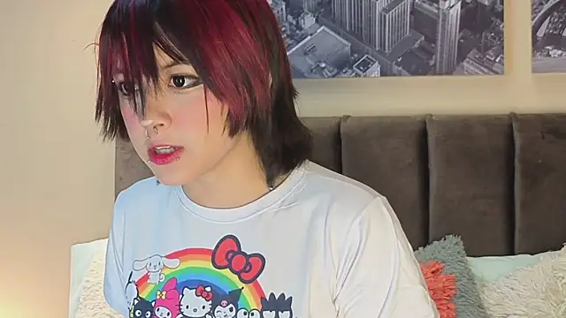 Snapshot of Blue_Sixx chatting on 11.06.25 Blue Sixx online show from 11.06.25