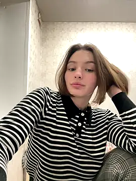 Snapshot of ZariaFlame chatting on 10.01.25 ZariaFlame online show from 10.01.25