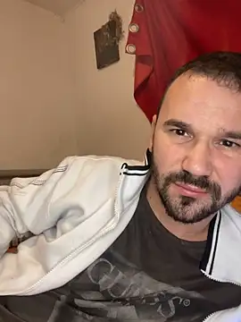 Snapshot of Ionut899@xh chatting on 11.03.25 Ionut899xh online show from 11.03.25