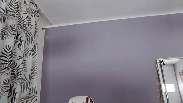 Snapshot of Ellsa_Jean_ chatting on 10.07.25 Ellsa Jean online show from 10.07.25